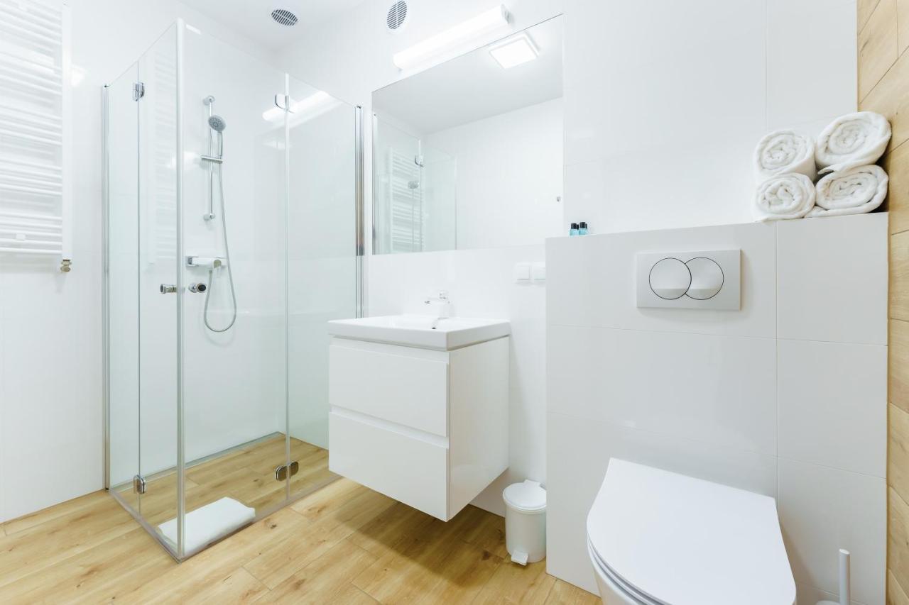 Apartament Morski Navigator By Holidaysun Kołobrzeg Exteriör bild