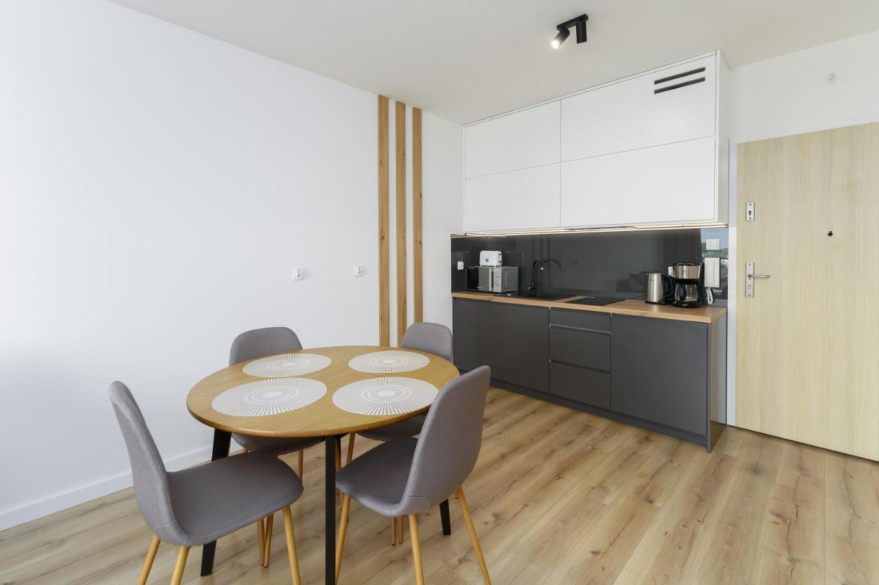 Apartament Morski Navigator By Holidaysun Kołobrzeg Exteriör bild